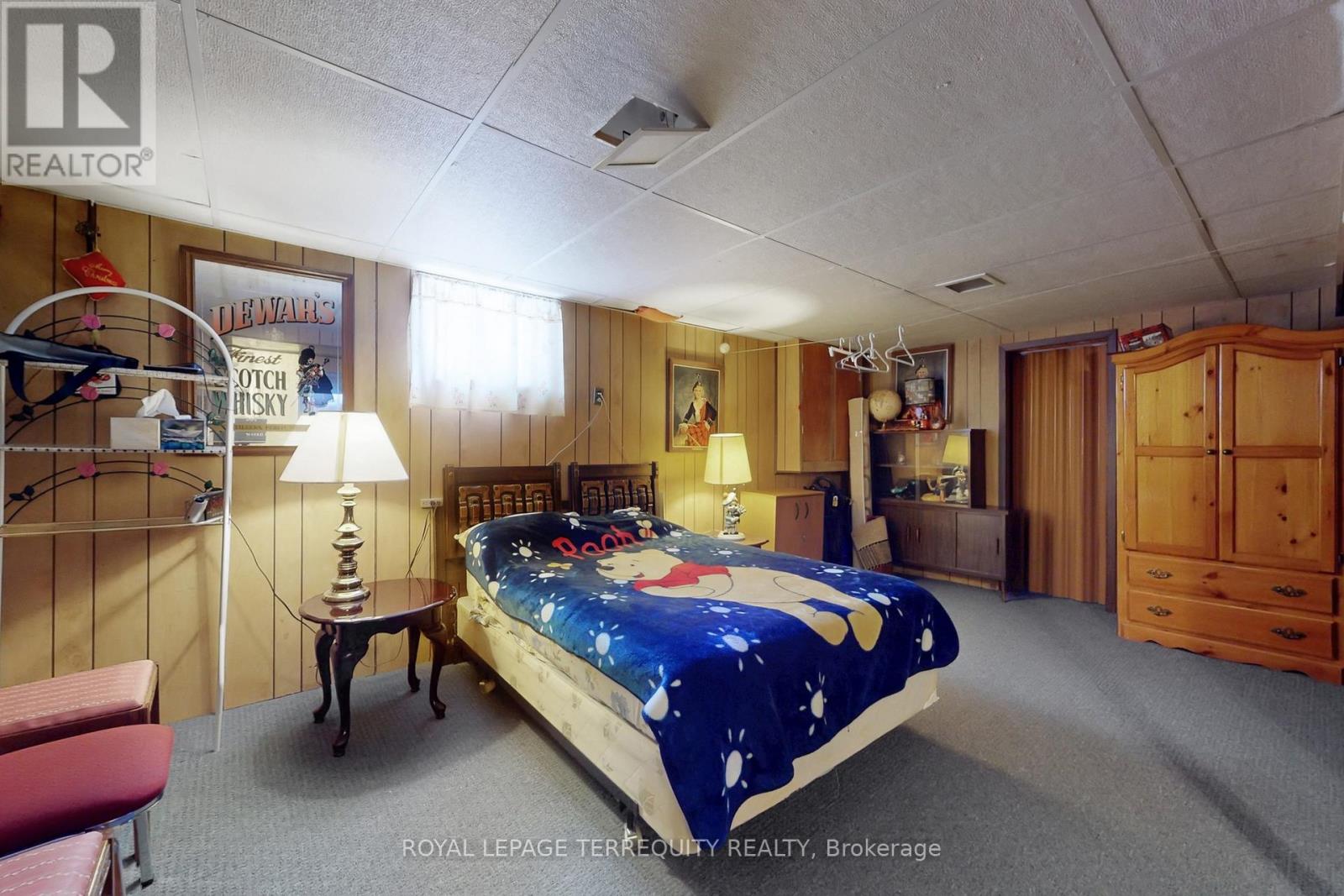 39 Coules Court, Toronto, Ontario  M8W 2N8 - Photo 37 - W12817384