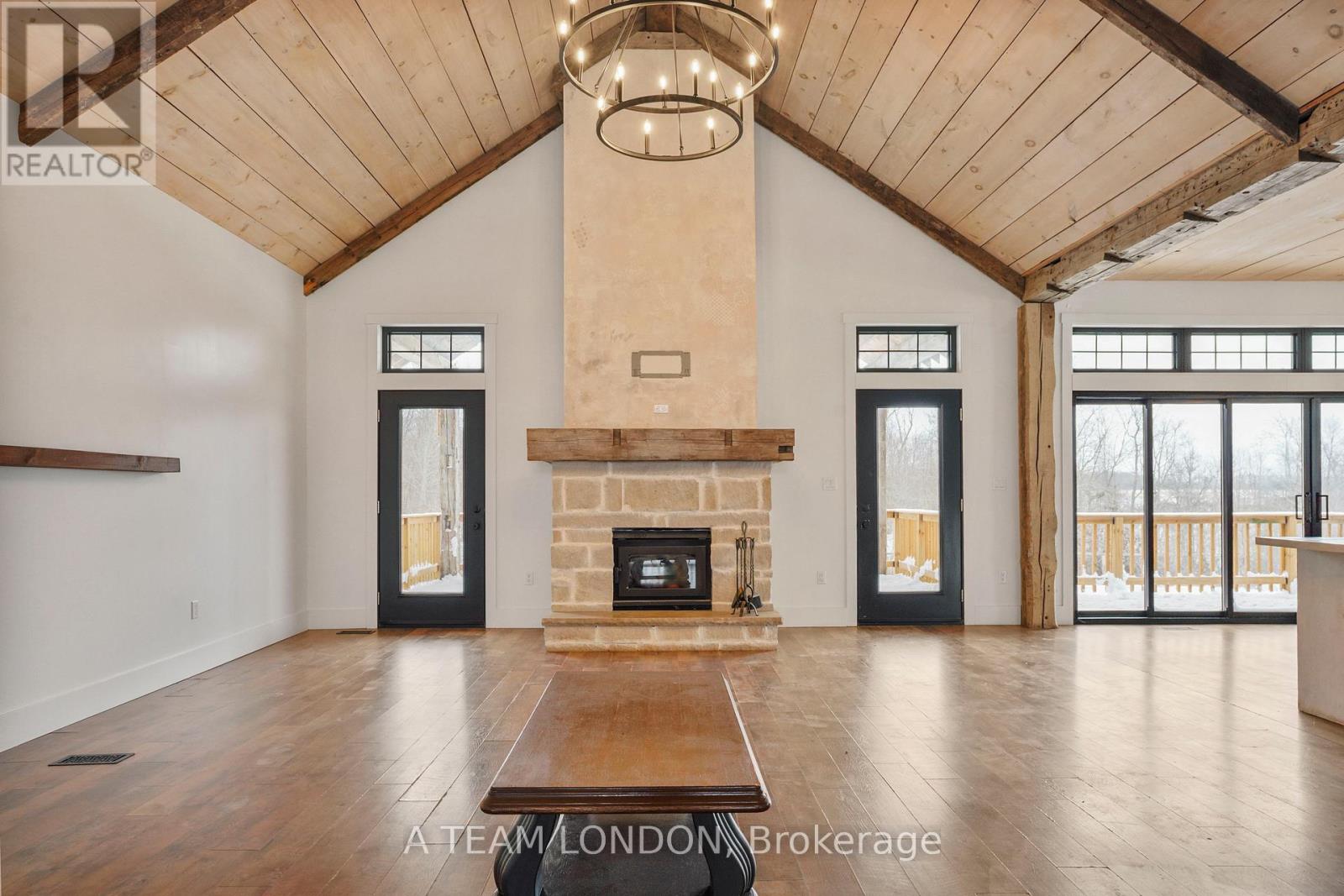 21298 Springfield Road, Southwest Middlesex, Ontario  N0L 1T0 - Photo 10 - X12679448