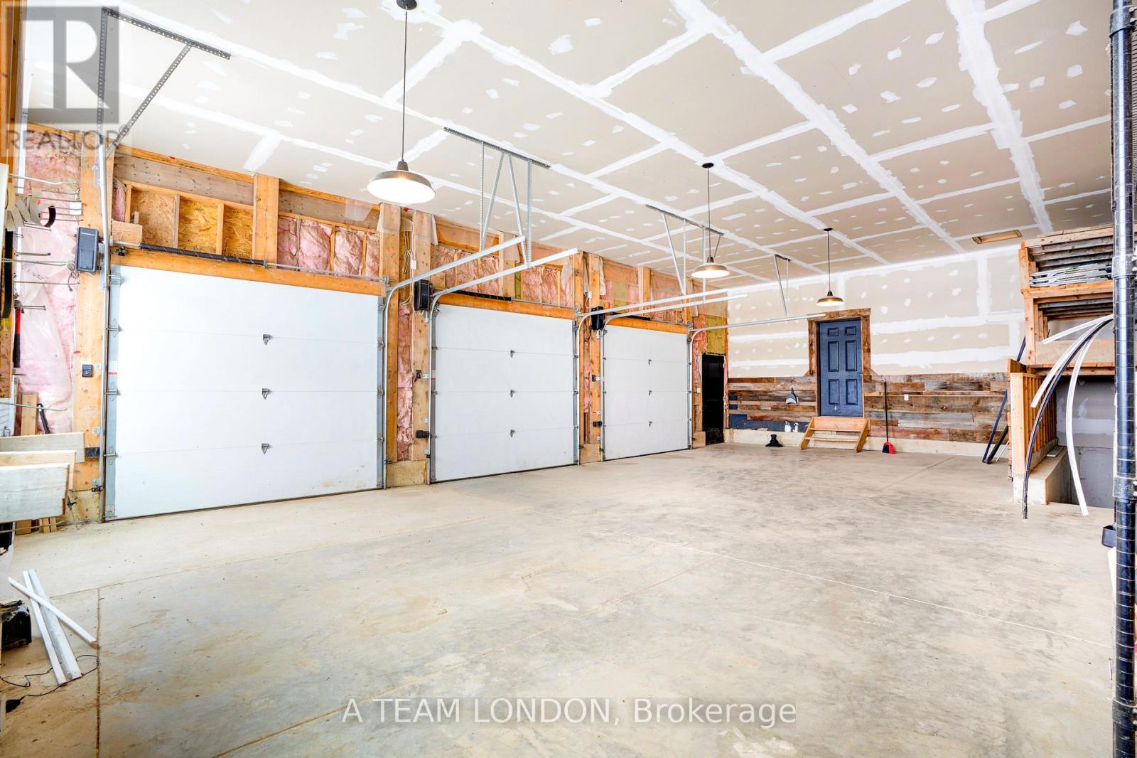 21298 Springfield Road, Southwest Middlesex, Ontario  N0L 1T0 - Photo 41 - X12679448