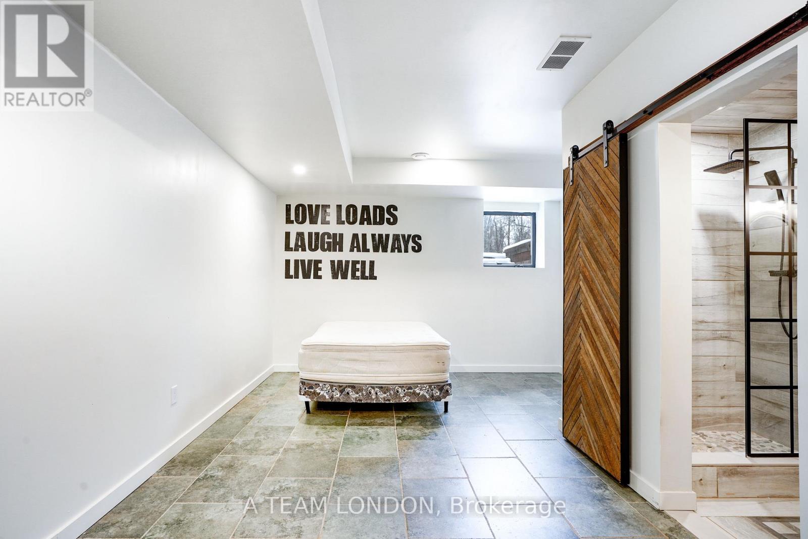 21298 Springfield Road, Southwest Middlesex, Ontario  N0L 1T0 - Photo 40 - X12679448