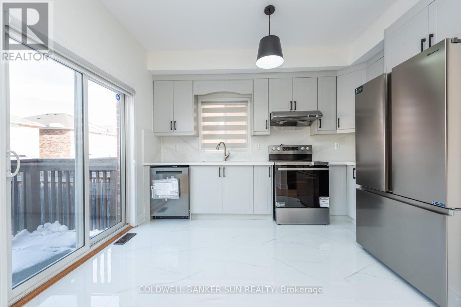 13 Travis Crescent, Brampton, Ontario  L7A 0P2 - Photo 11 - W12822578