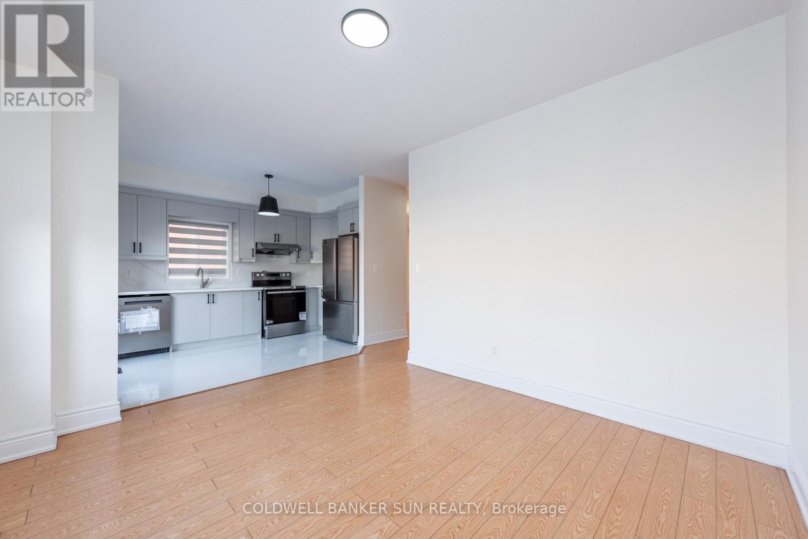 13 Travis Crescent, Brampton, Ontario  L7A 0P2 - Photo 7 - W12822578