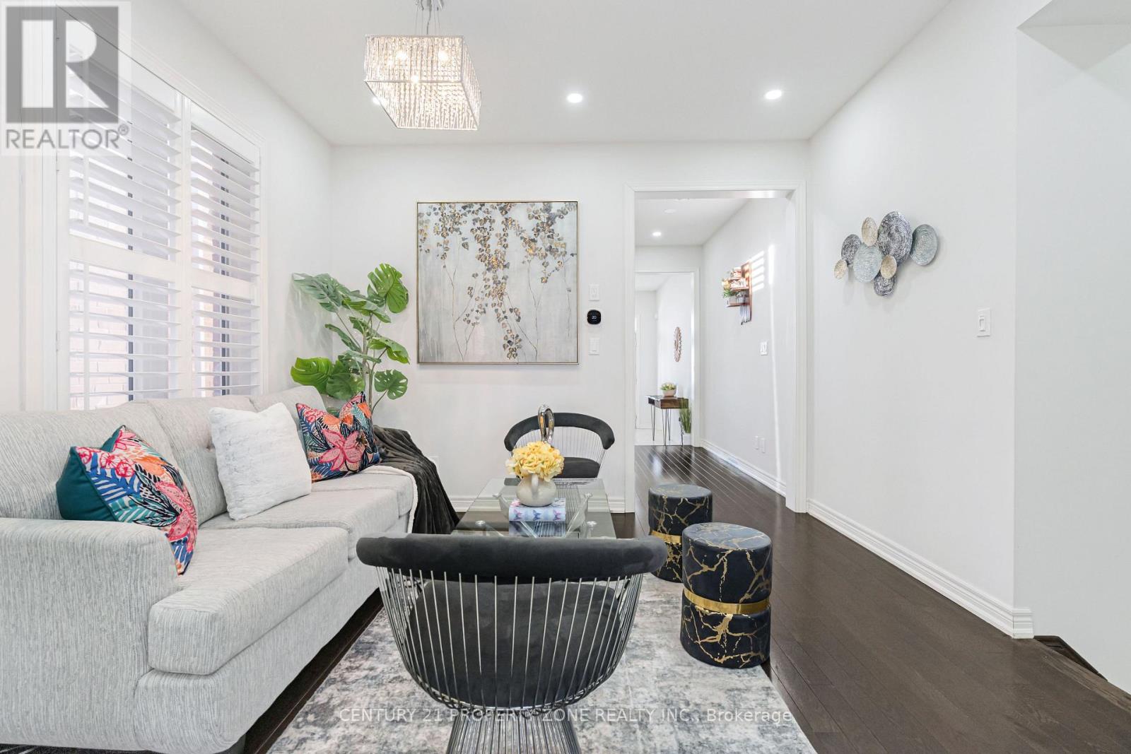 19 Exhibition Crescent, Brampton, Ontario  L7A 4B9 - Photo 6 - W12822604