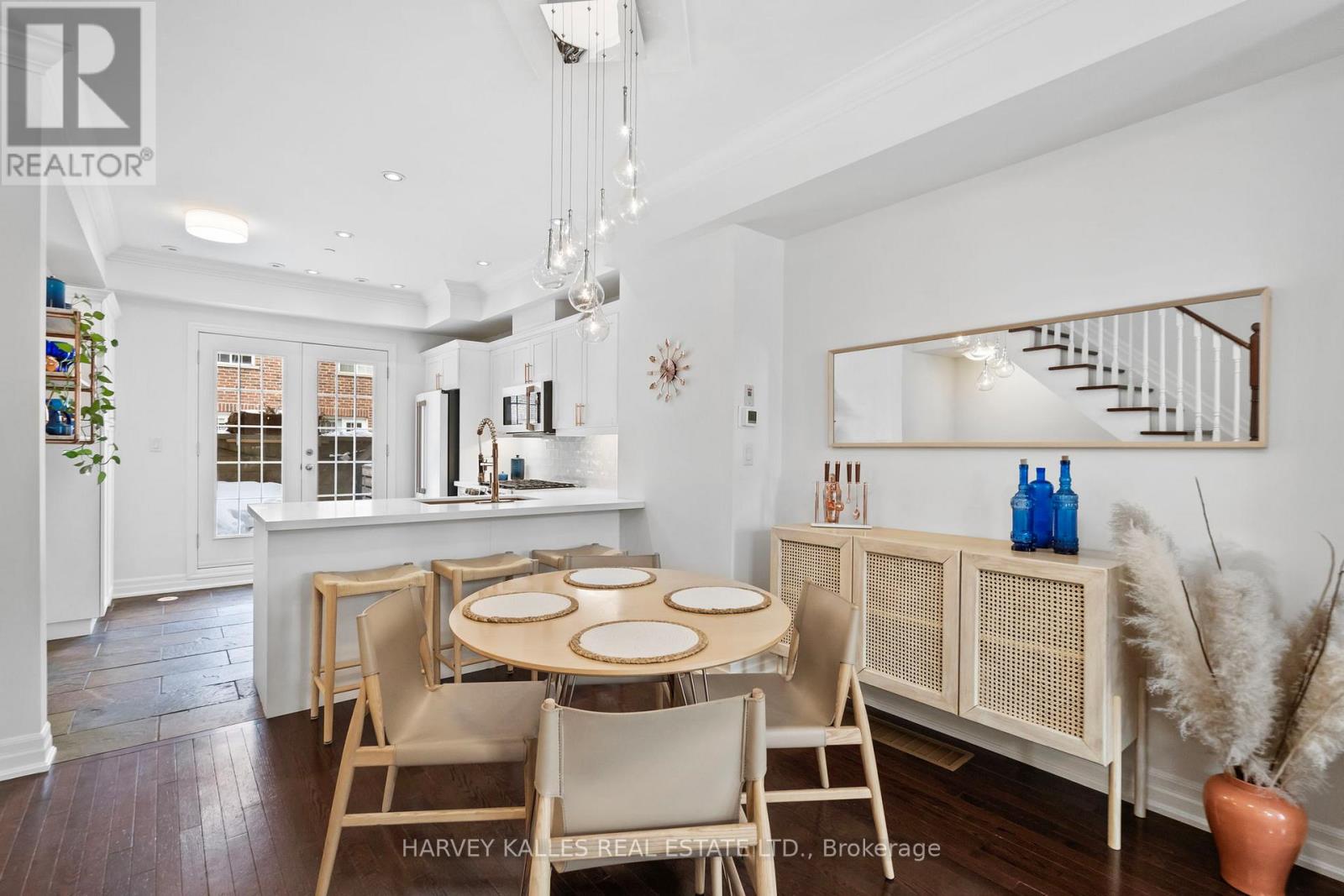 17 Peelar Mews, Toronto (Mimico), Ontario  M8Y 0B1 - Photo 2 - W12822606