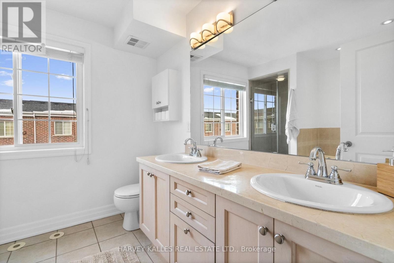 17 Peelar Mews, Toronto (Mimico), Ontario  M8Y 0B1 - Photo 40 - W12822606