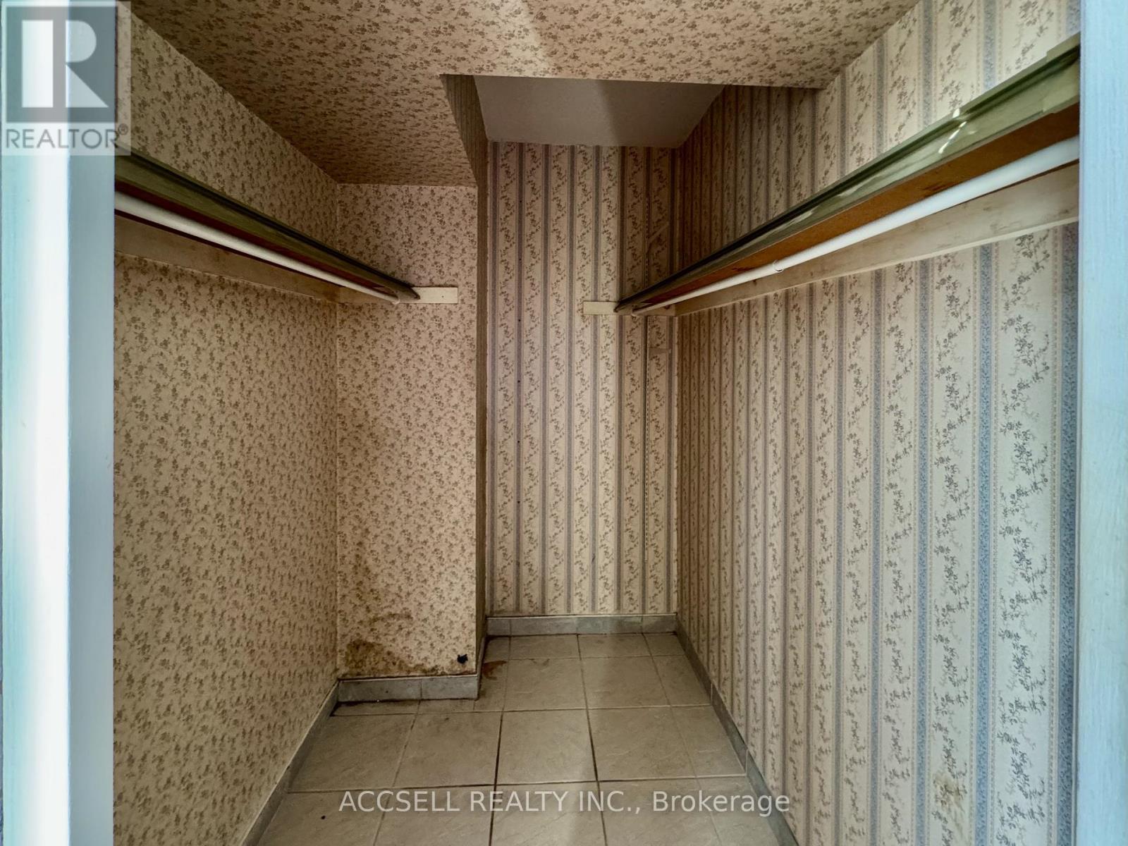 1107 - 75 Emmett Avenue, Toronto, Ontario M6M 5A7 - Photo 17 - W12822690