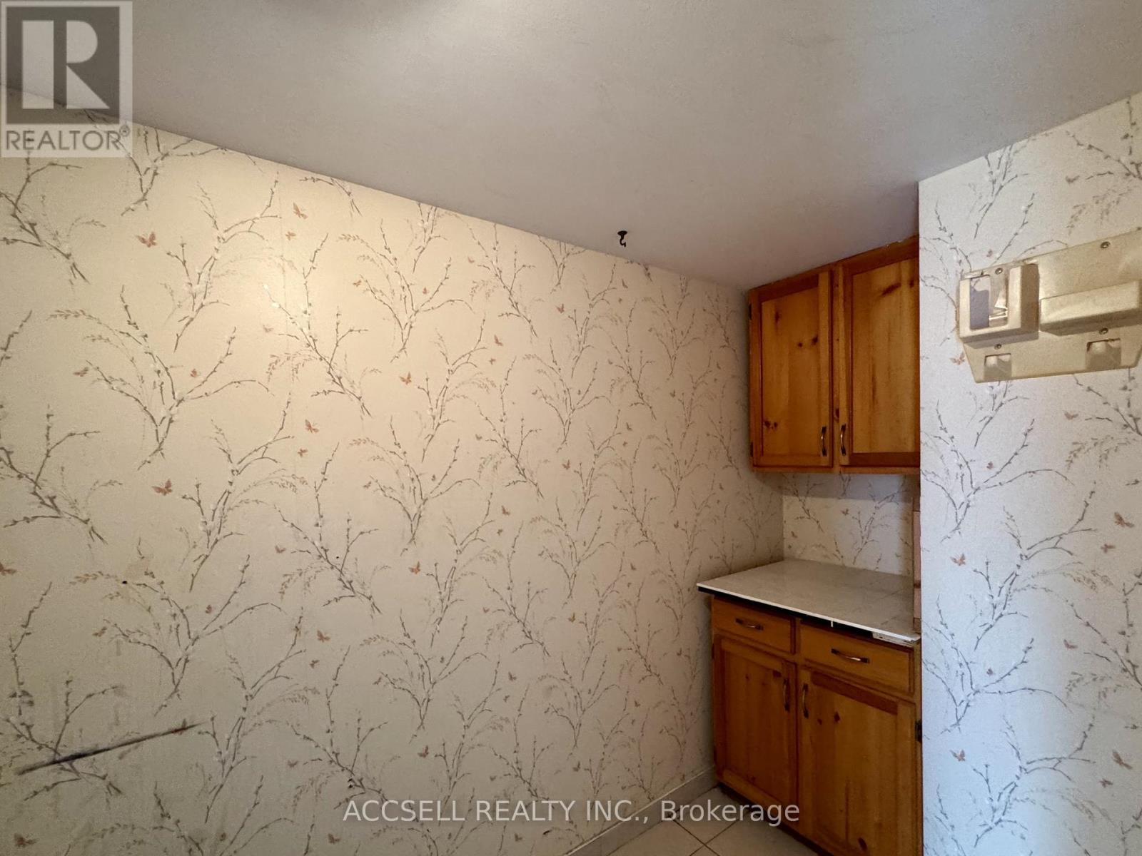 1107 - 75 Emmett Avenue, Toronto, Ontario M6M 5A7 - Photo 21 - W12822690