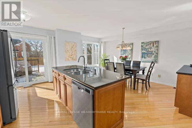 5 James Young Drive, Halton Hills, Ontario  L7G 5S6 - Photo 10 - W12822716