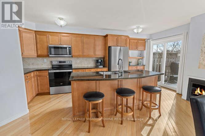 5 James Young Drive, Halton Hills, Ontario  L7G 5S6 - Photo 12 - W12822716