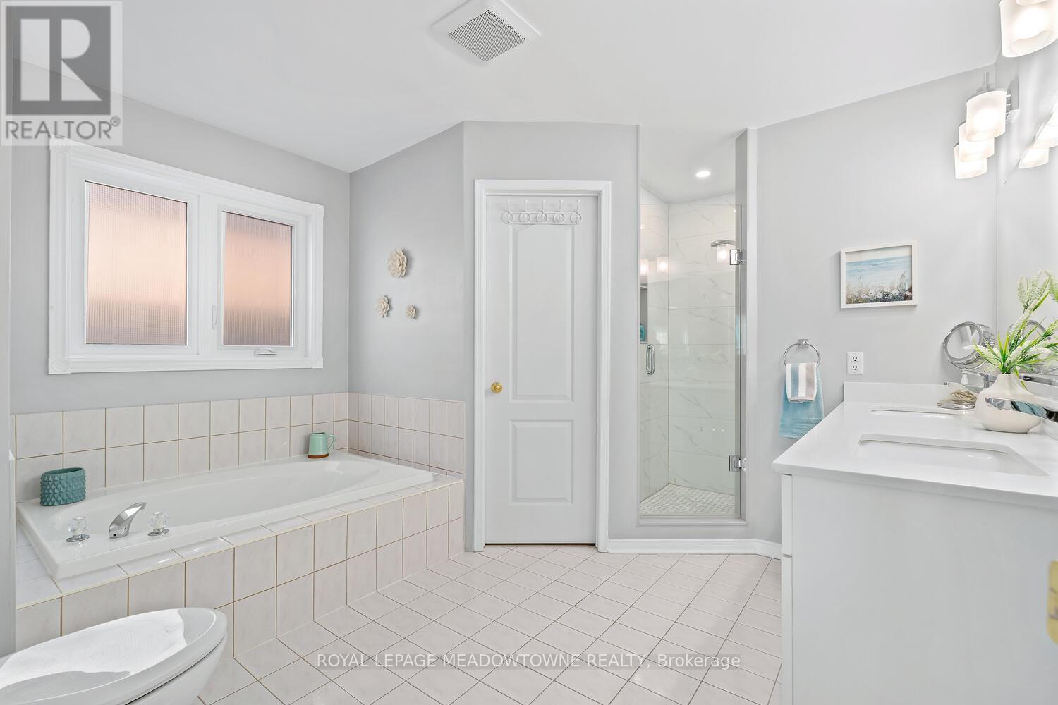 5 James Young Drive, Halton Hills, Ontario  L7G 5S6 - Photo 22 - W12822716