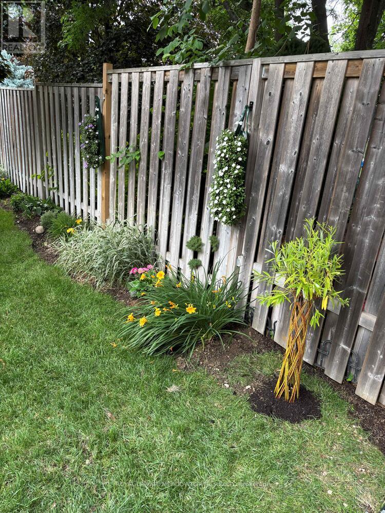 5 James Young Drive, Halton Hills, Ontario  L7G 5S6 - Photo 42 - W12822716