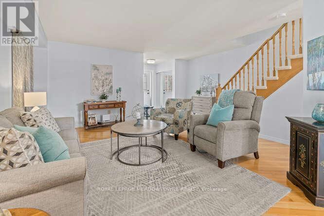 5 James Young Drive, Halton Hills, Ontario  L7G 5S6 - Photo 8 - W12822716