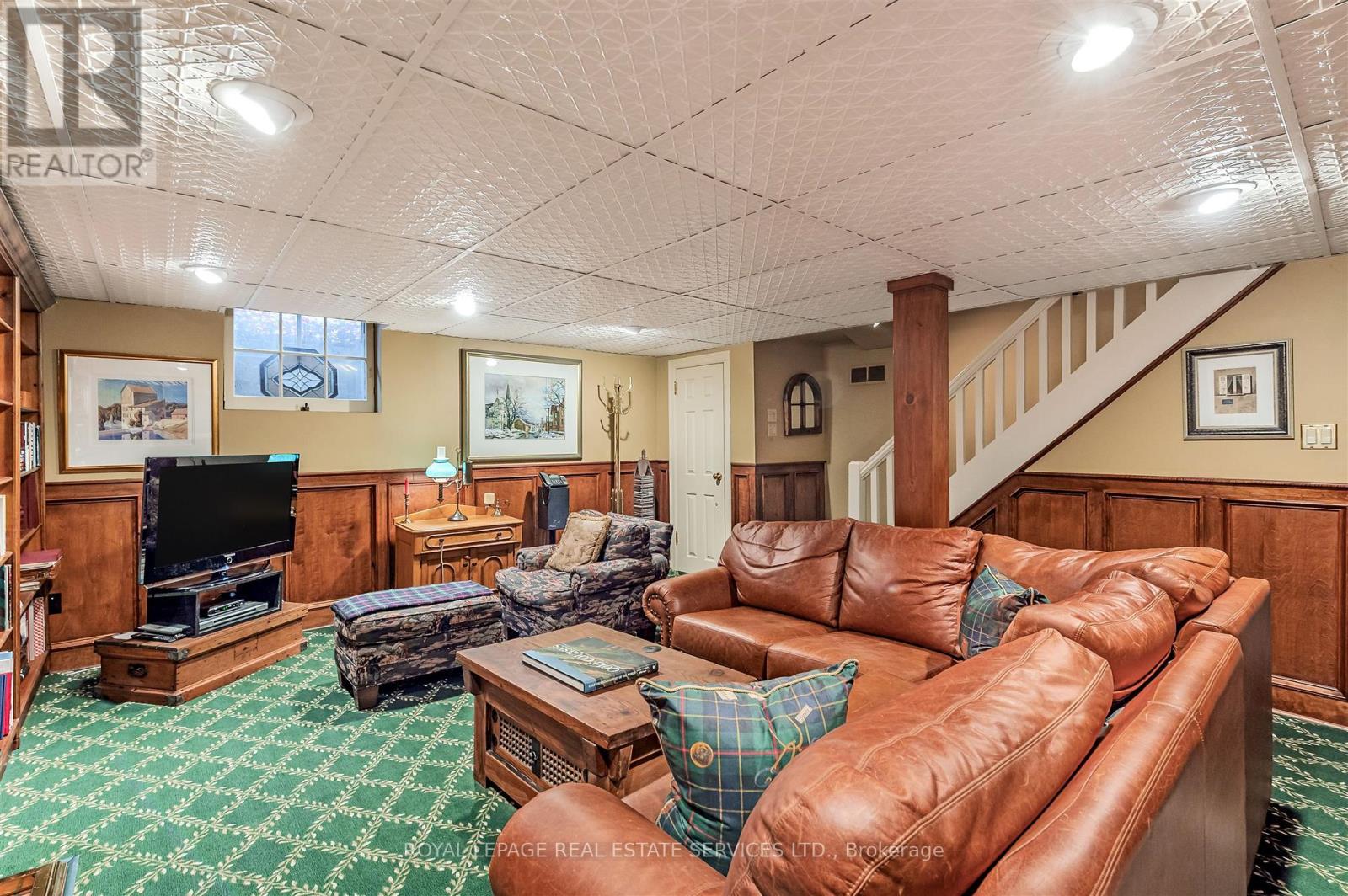 14 Riverside Crescent, Toronto, Ontario  M6S 1B6 - Photo 24 - W12822732