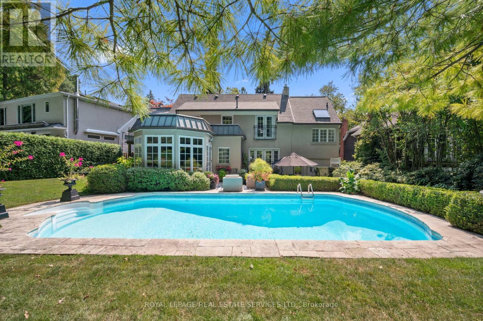 14 Riverside Crescent, Toronto, Ontario  M6S 1B6 - Photo 26 - W12822732