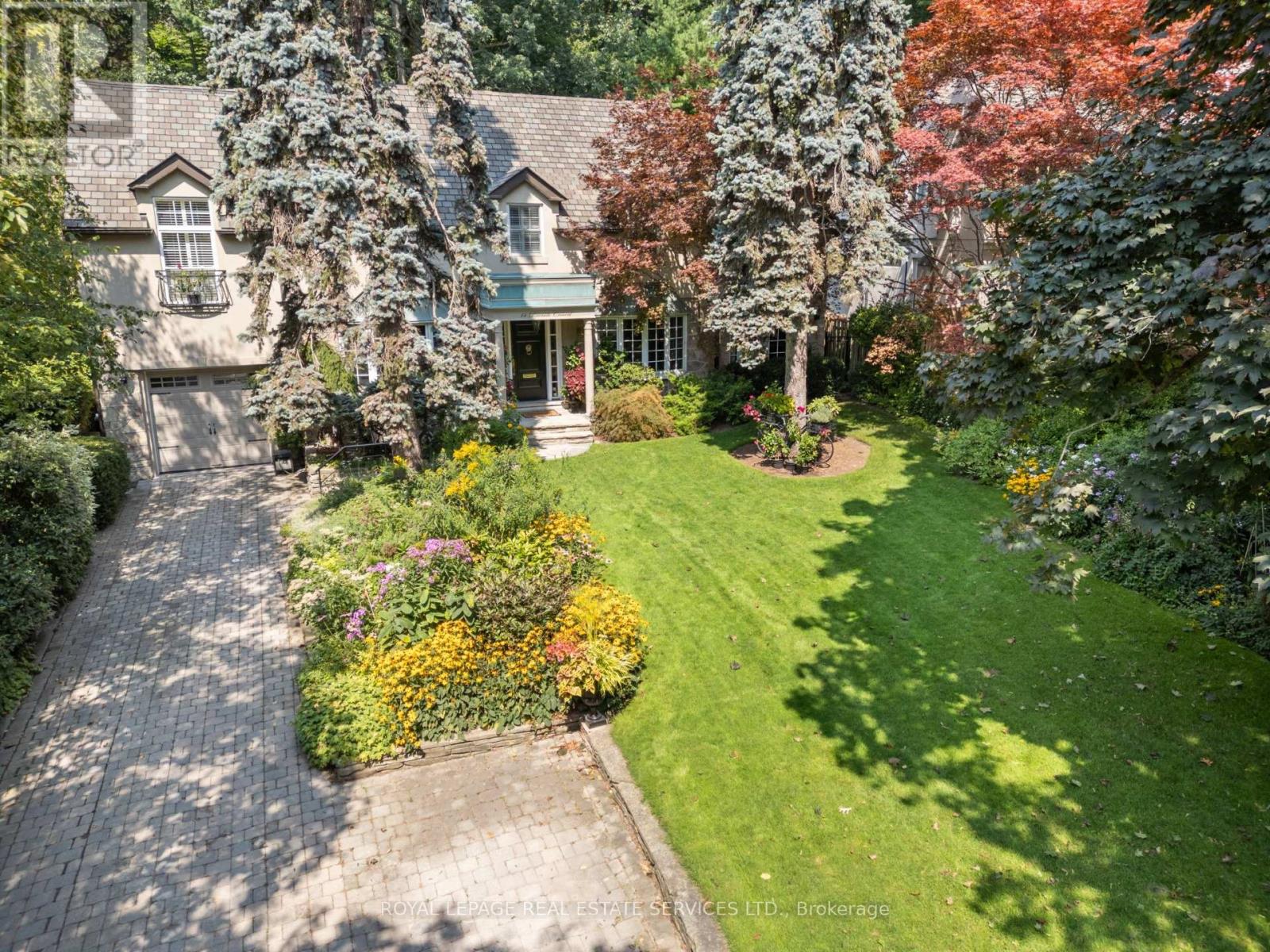 14 Riverside Crescent, Toronto, Ontario  M6S 1B6 - Photo 42 - W12822732