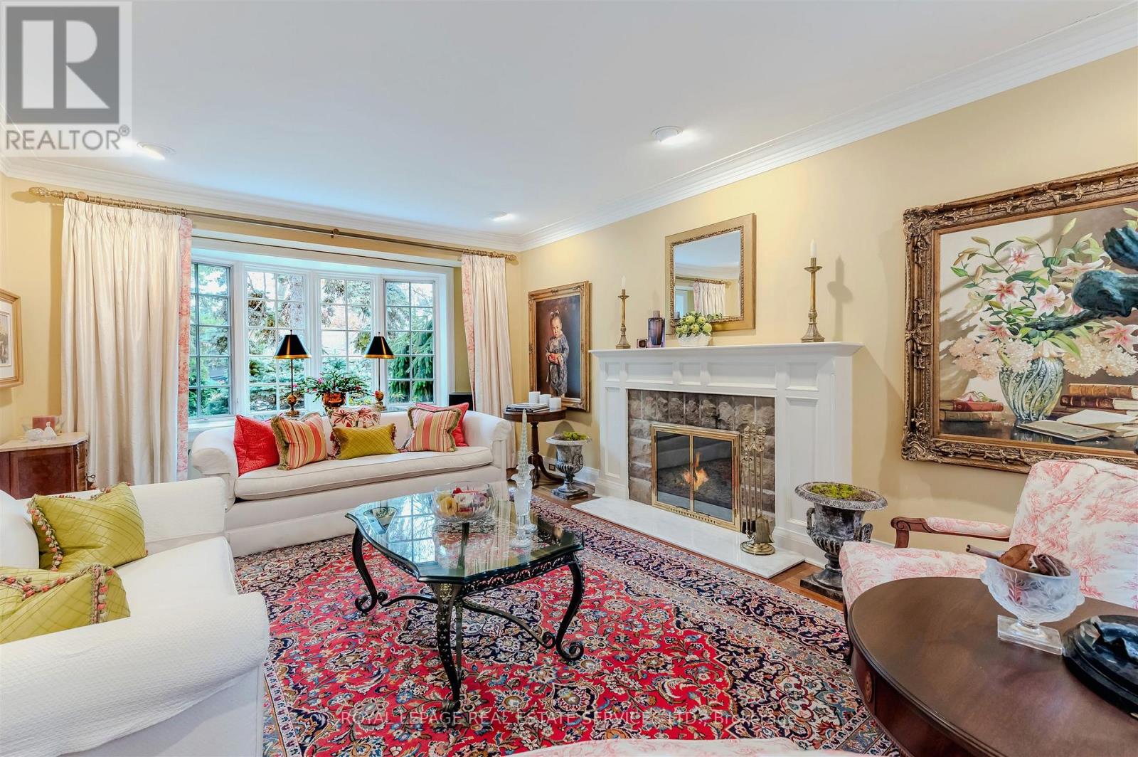 14 Riverside Crescent, Toronto, Ontario  M6S 1B6 - Photo 5 - W12822732