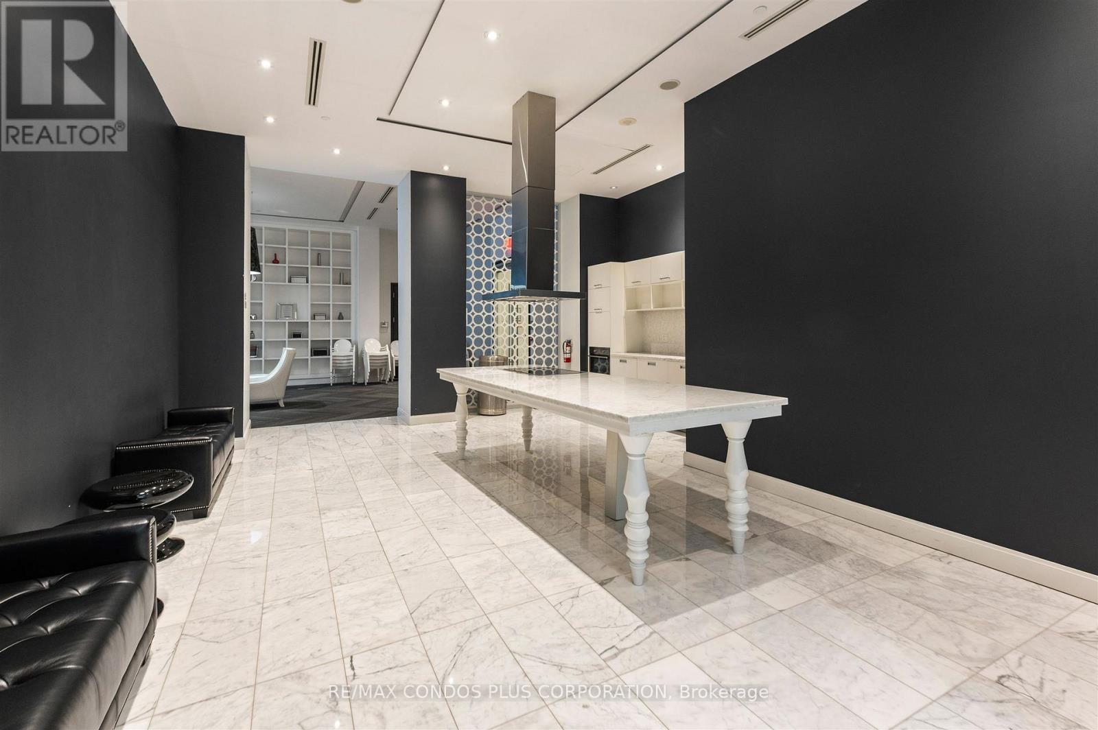 2502 - 88 Park Lawn Road, Toronto, Ontario  M8Y 0B5 - Photo 21 - W12822780