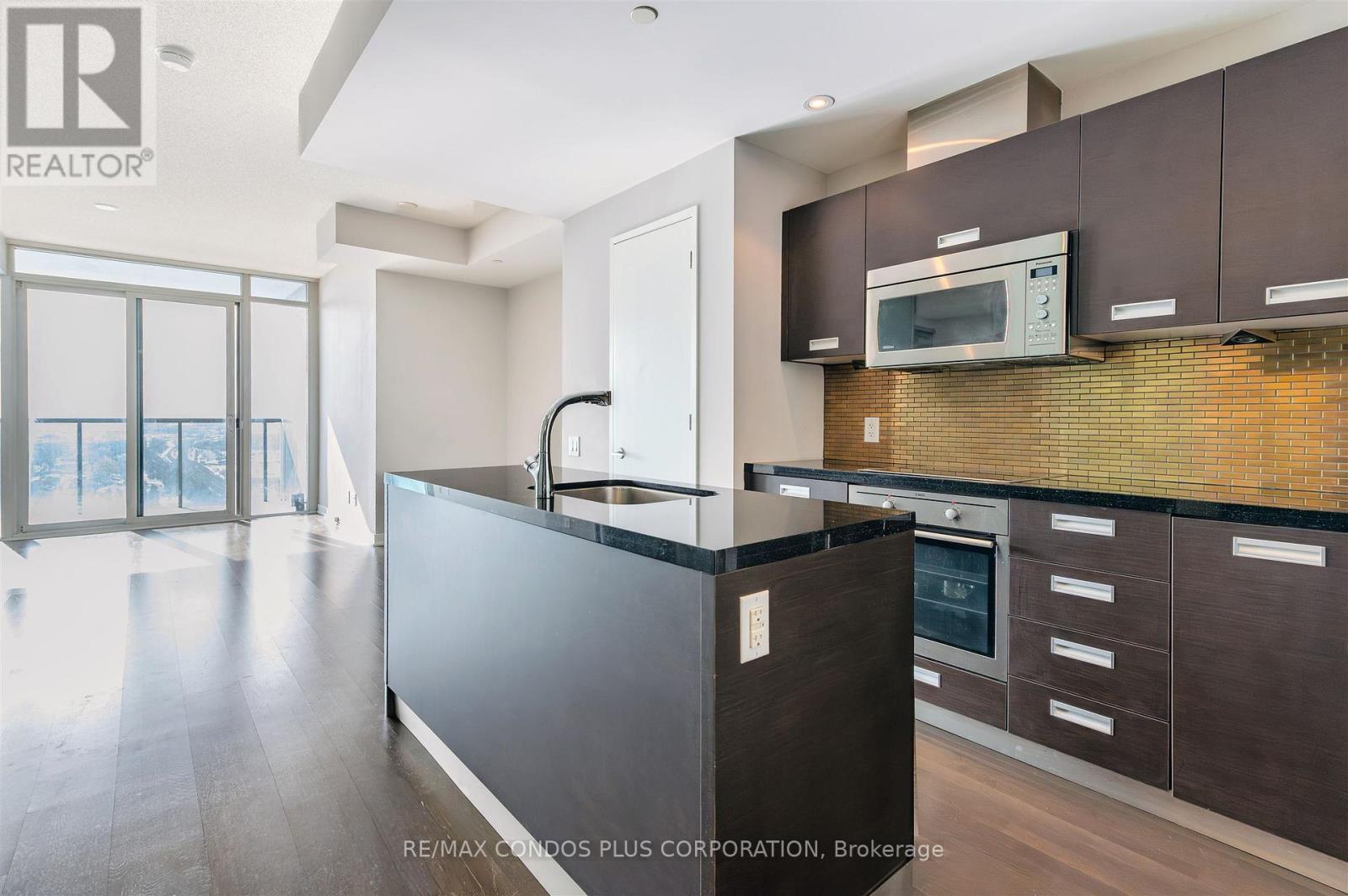 2502 - 88 Park Lawn Road, Toronto, Ontario  M8Y 0B5 - Photo 3 - W12822780