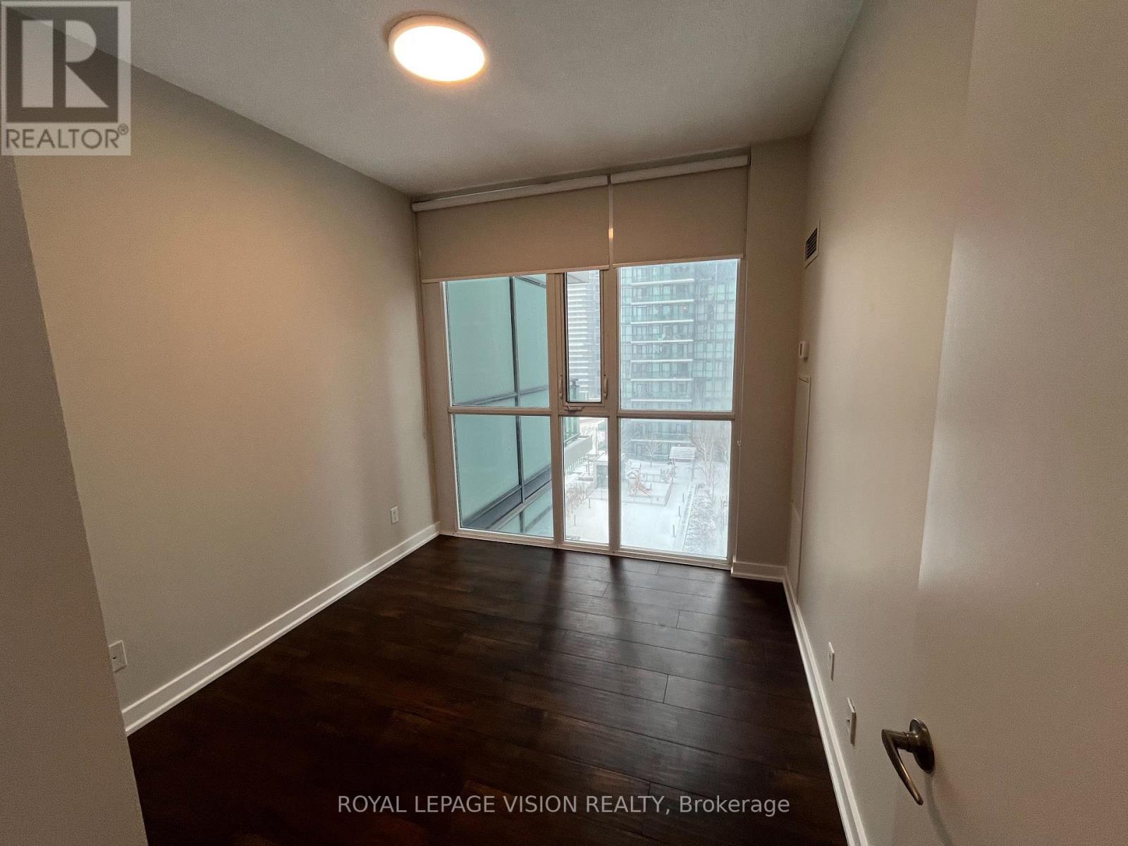 908 - 4065 Brickstone Mews, Mississauga (City Centre), Ontario  L5B 0G3 - Photo 16 - W12822794