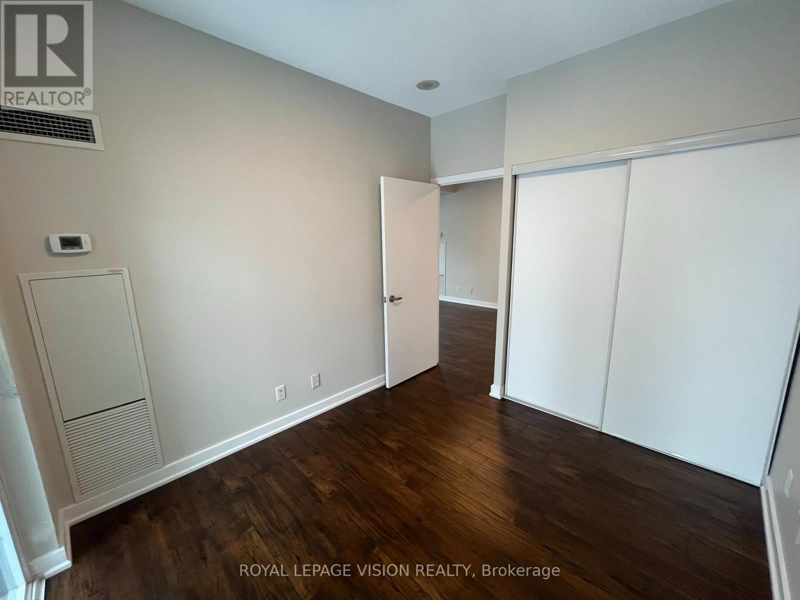 908 - 4065 Brickstone Mews, Mississauga (City Centre), Ontario  L5B 0G3 - Photo 17 - W12822794