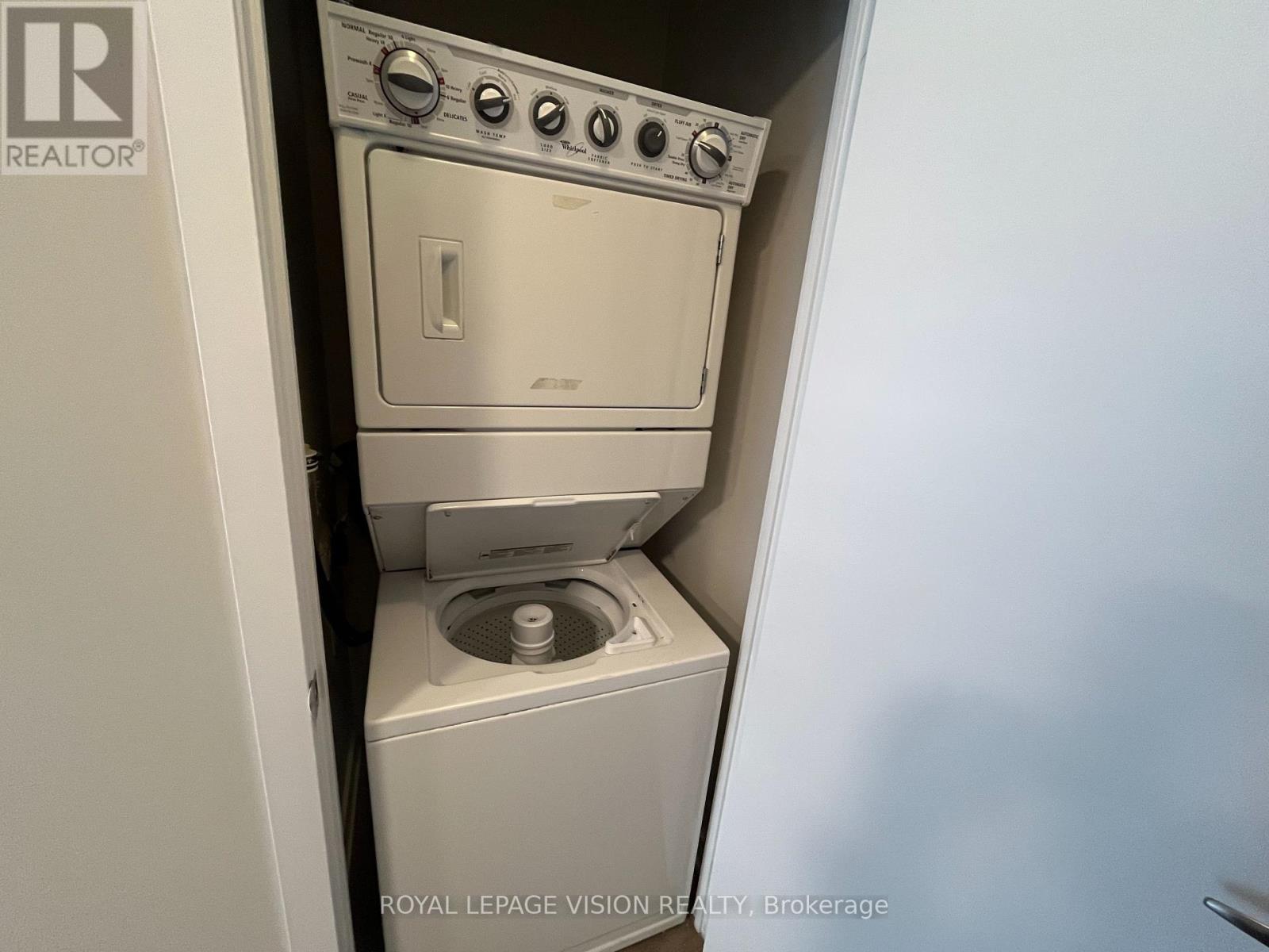 908 - 4065 Brickstone Mews, Mississauga (City Centre), Ontario  L5B 0G3 - Photo 19 - W12822794