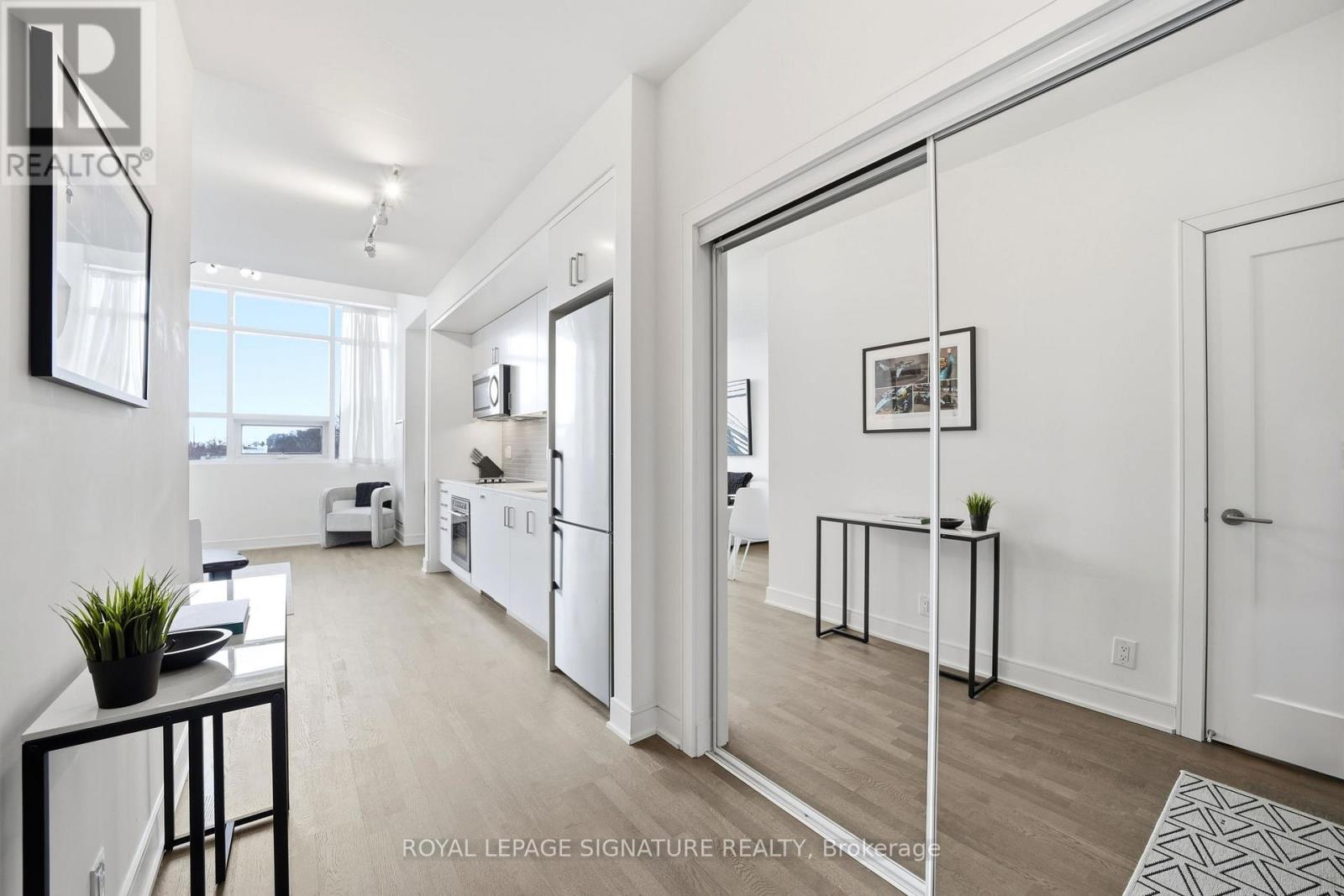 472 - 1575 Lakeshore Road W, Mississauga, Ontario  L5J 0B1 - Photo 4 - W12822818