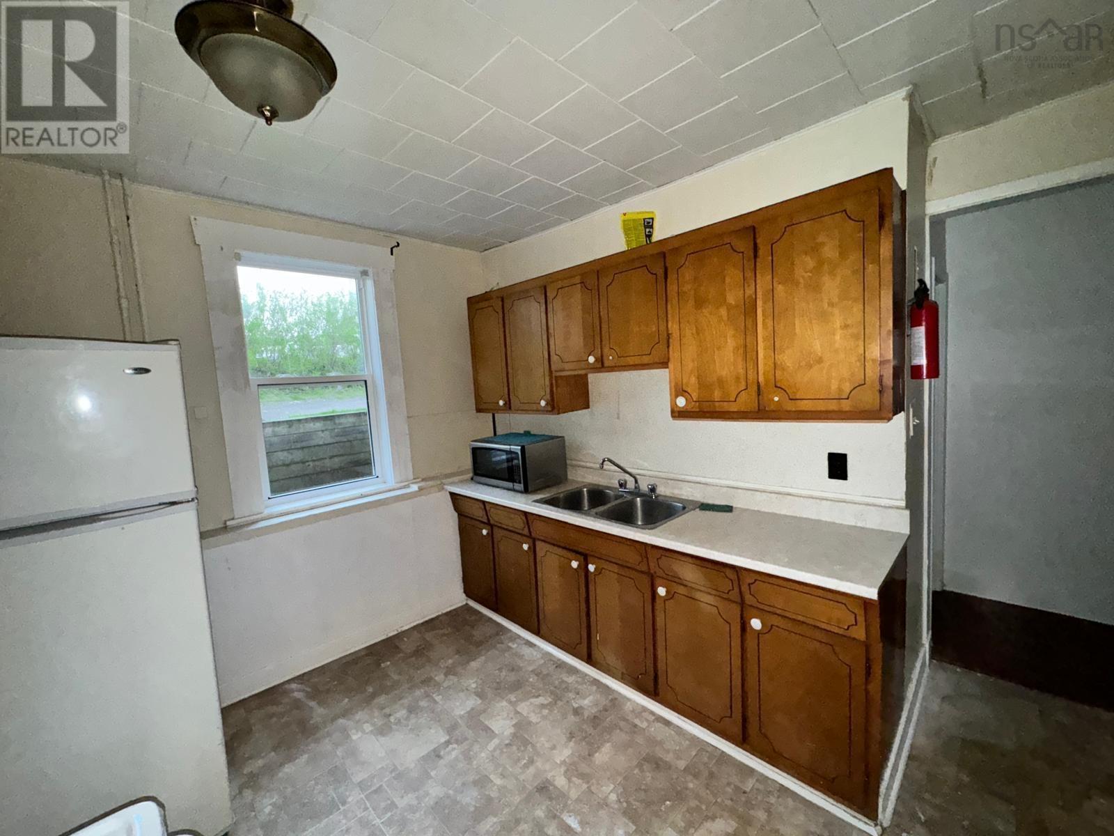 971 Victoria Road, Sydney, Nova Scotia  B1N 1K6 - Photo 16 - 202603413
