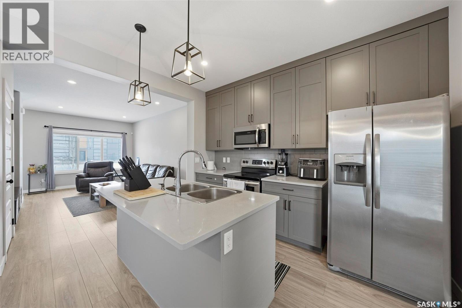 608 Brighton Gate, Saskatoon, Saskatchewan  S7V 0V5 - Photo 10 - SK029083