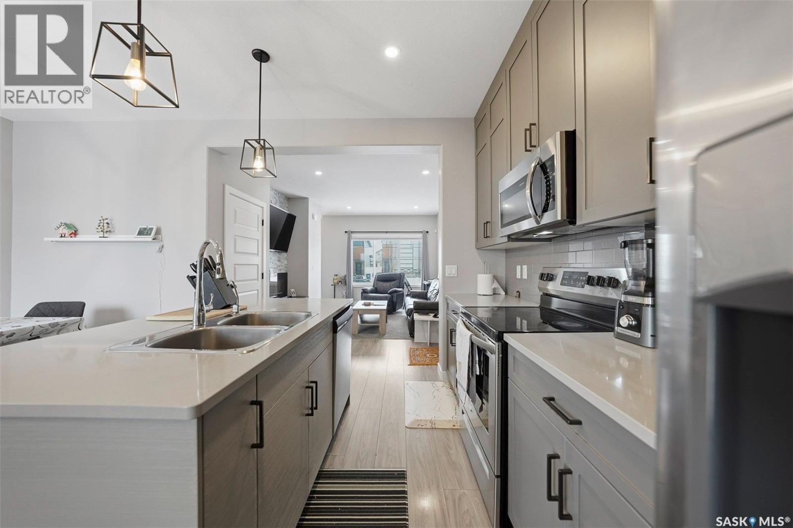 608 Brighton Gate, Saskatoon, Saskatchewan  S7V 0V5 - Photo 11 - SK029083