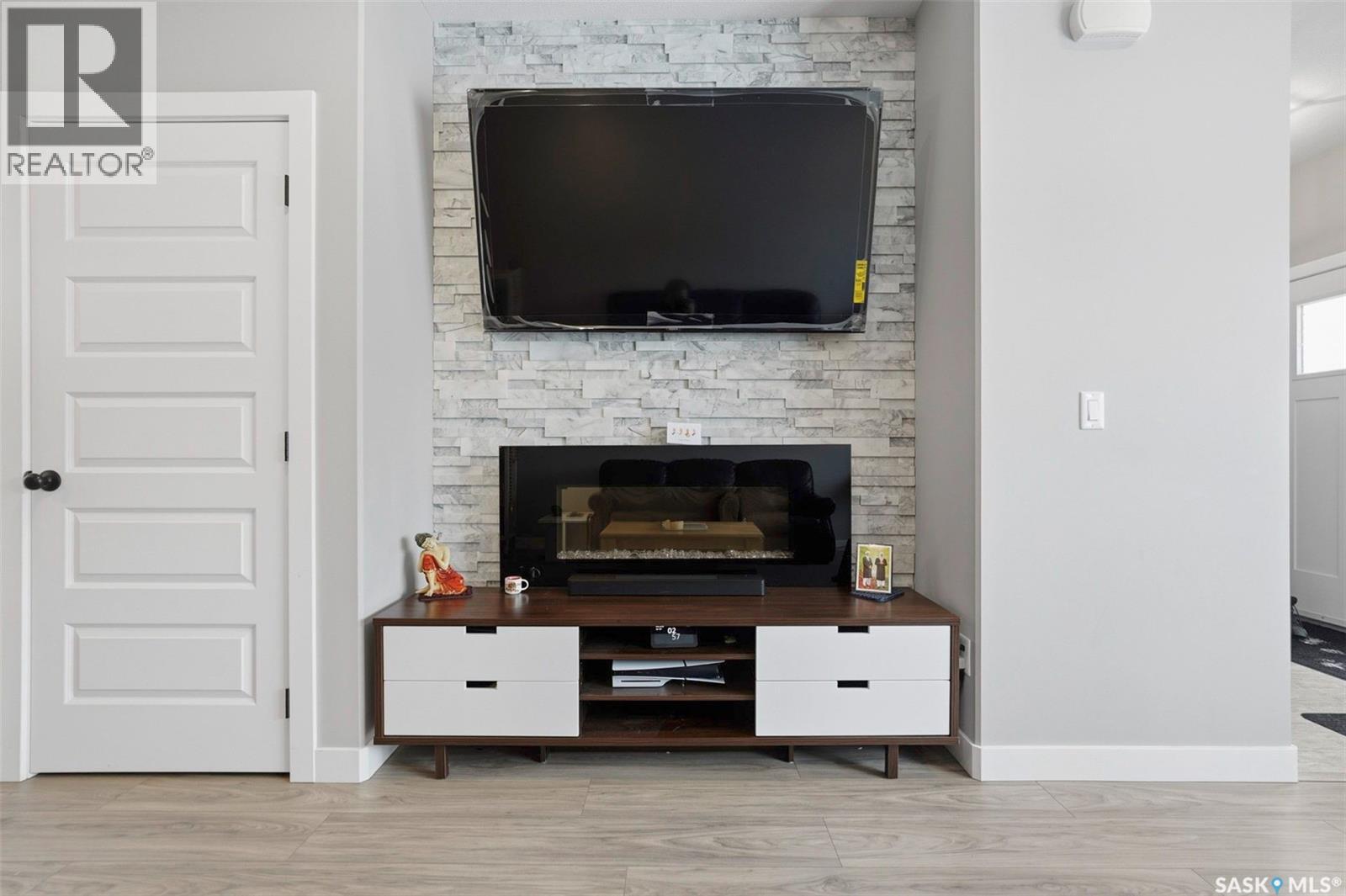 608 Brighton Gate, Saskatoon, Saskatchewan  S7V 0V5 - Photo 6 - SK029083