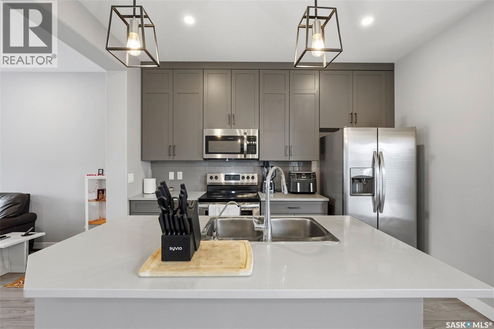 608 Brighton Gate, Saskatoon, Saskatchewan  S7V 0V5 - Photo 9 - SK029083