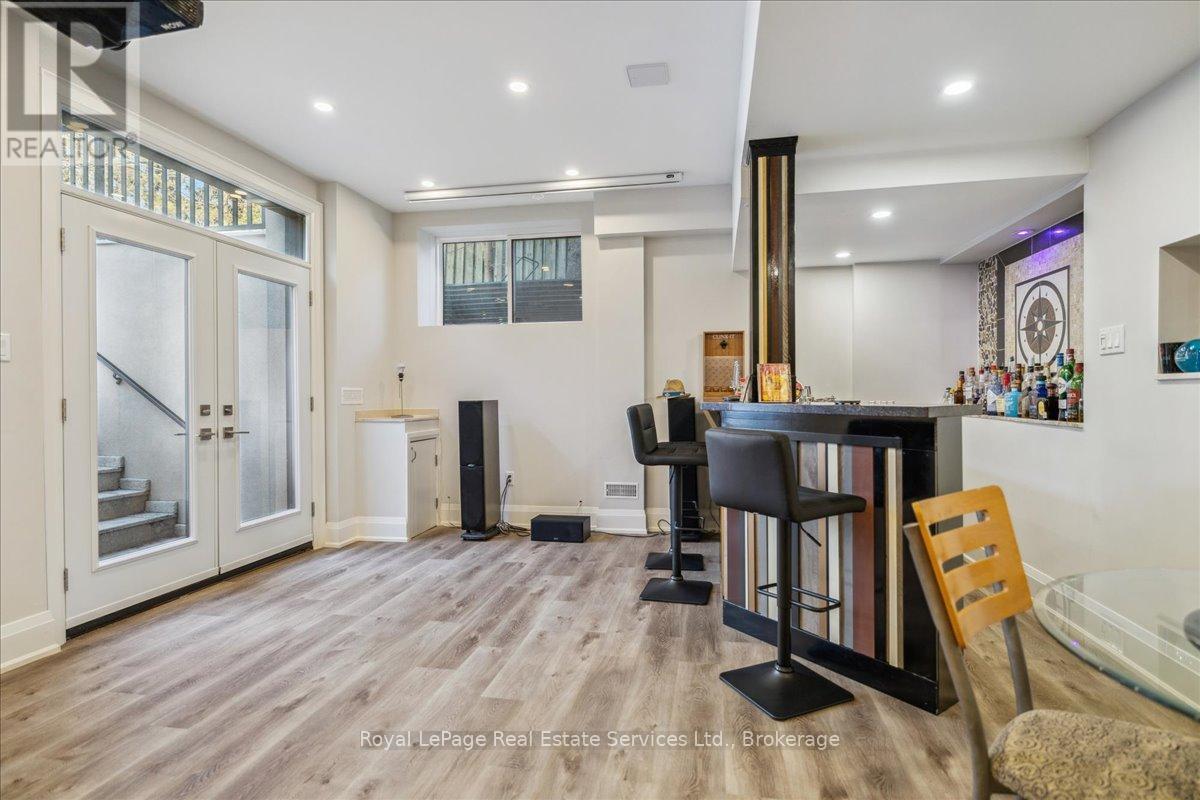 1211 Pinegrove Road, Oakville, Ontario  L6L 2W8 - Photo 27 - W12818918