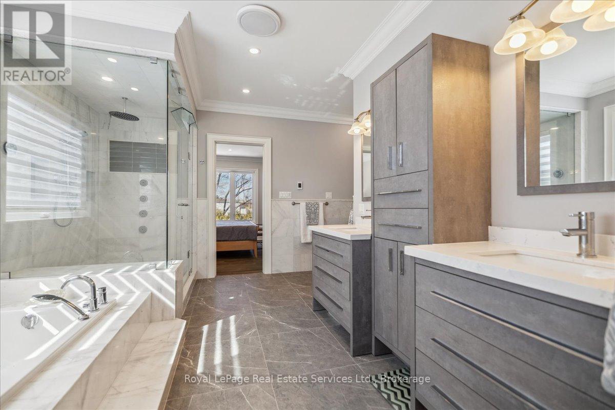 1211 Pinegrove Road, Oakville, Ontario  L6L 2W8 - Photo 18 - W12818918