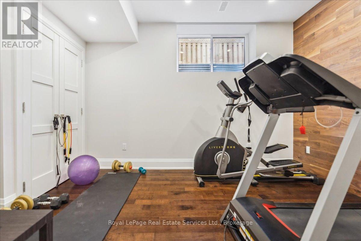 1211 Pinegrove Road, Oakville, Ontario  L6L 2W8 - Photo 28 - W12818918