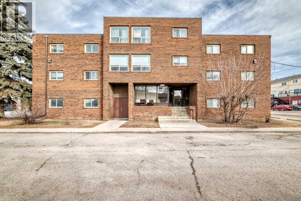 303, 319 2 Avenue, Strathmore, Alberta