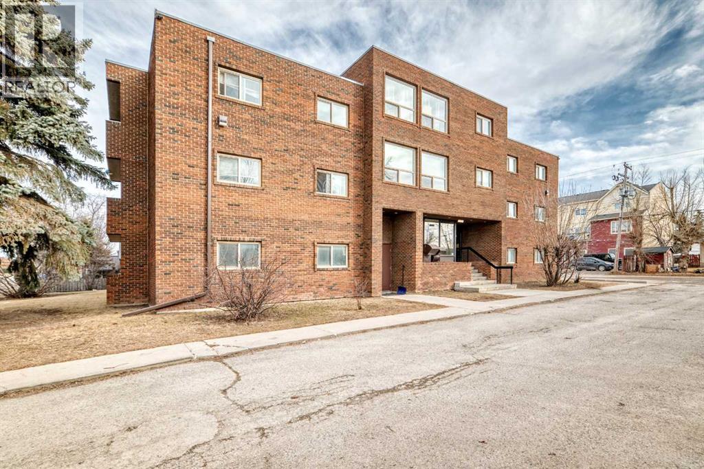 303, 319 2 Avenue, Strathmore, Alberta T1P 1T7 - Photo 2 - A2285599