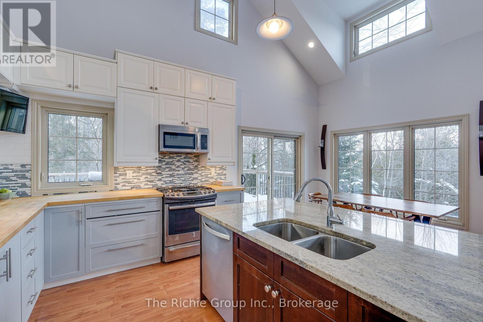 427223 Twenty-Fifth  R.r. 4 Side Road, Mono, Ontario  L9V 1E6 - Photo 9 - X12821324