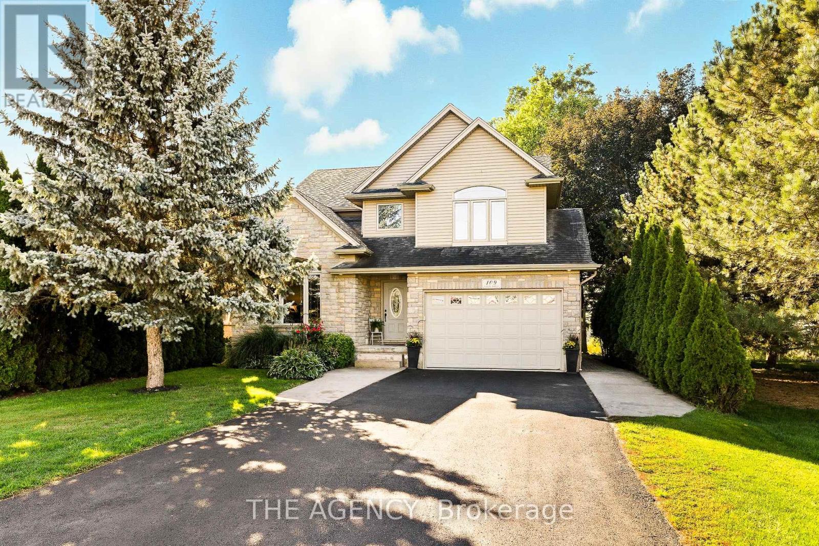 109 Albert Street E, Blandford-Blenheim, Ontario  N0J 1S0 - Photo 2 - X12822638