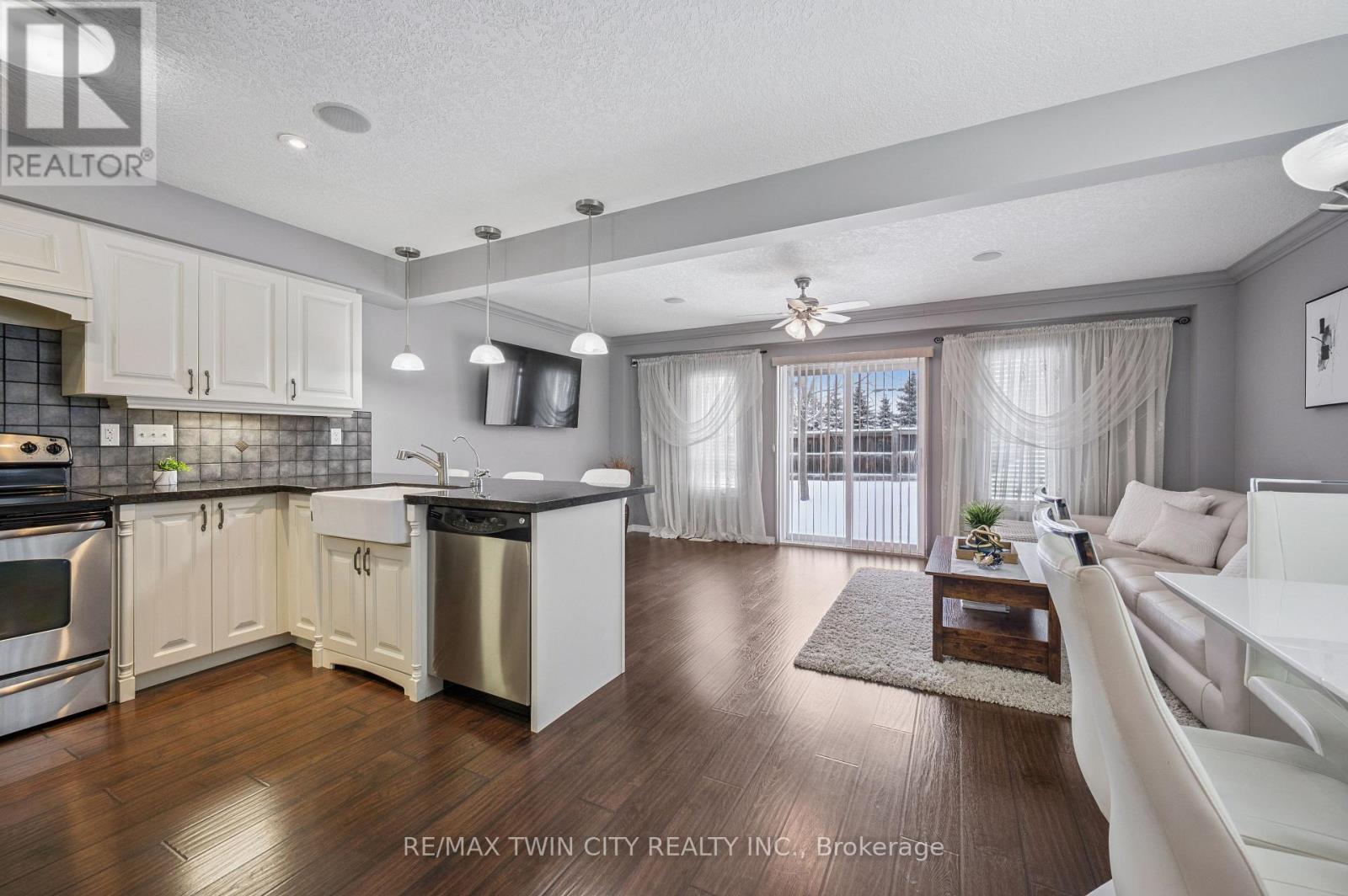 A4 - 7 Upper Mercer Street, Kitchener, Ontario  N2A 0B7 - Photo 6 - X12822660