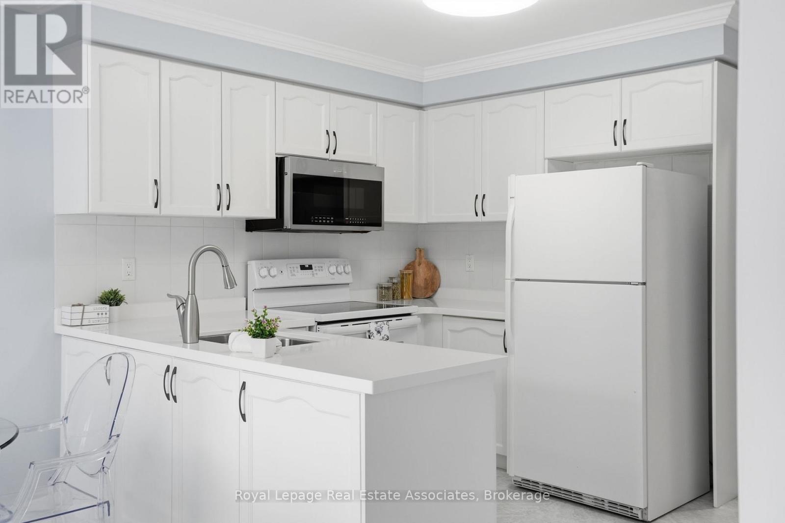 140 Fellowes Crescent, Hamilton (Waterdown), Ontario  L0R 2H3 - Photo 18 - X12822710