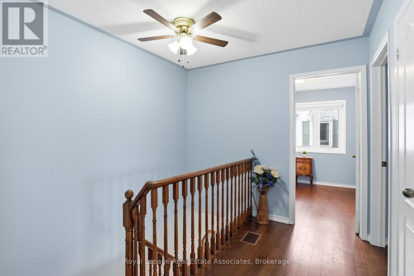 140 Fellowes Crescent, Hamilton (Waterdown), Ontario  L0R 2H3 - Photo 19 - X12822710