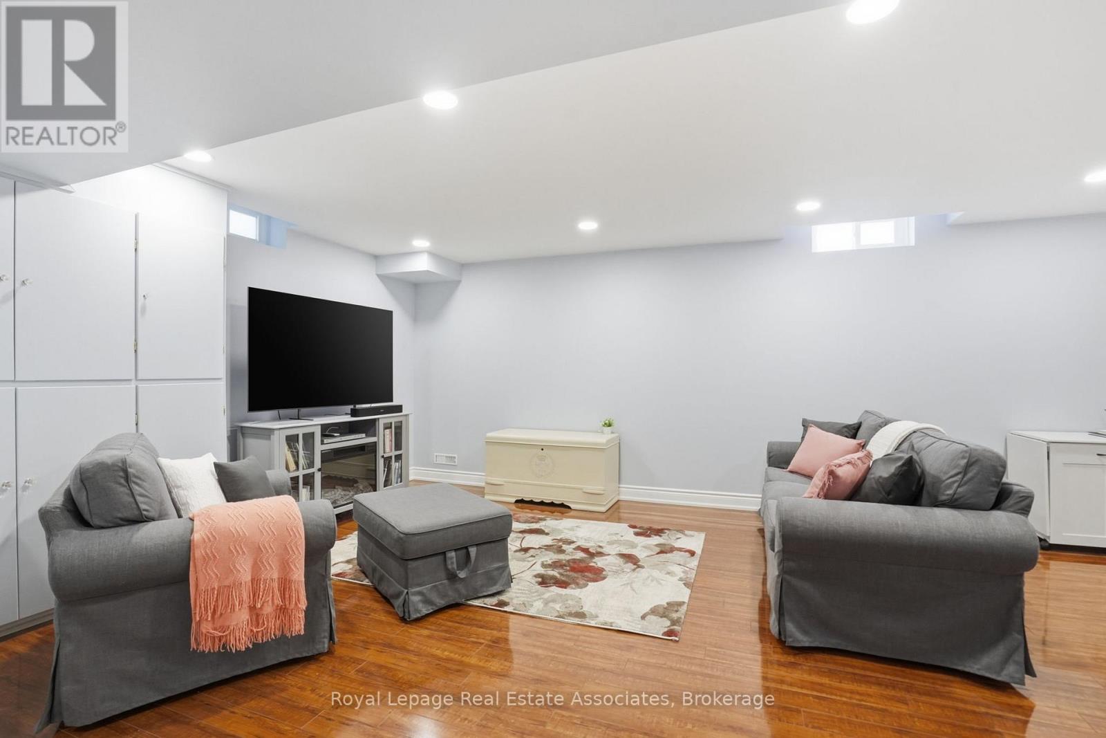 140 Fellowes Crescent, Hamilton (Waterdown), Ontario  L0R 2H3 - Photo 24 - X12822710