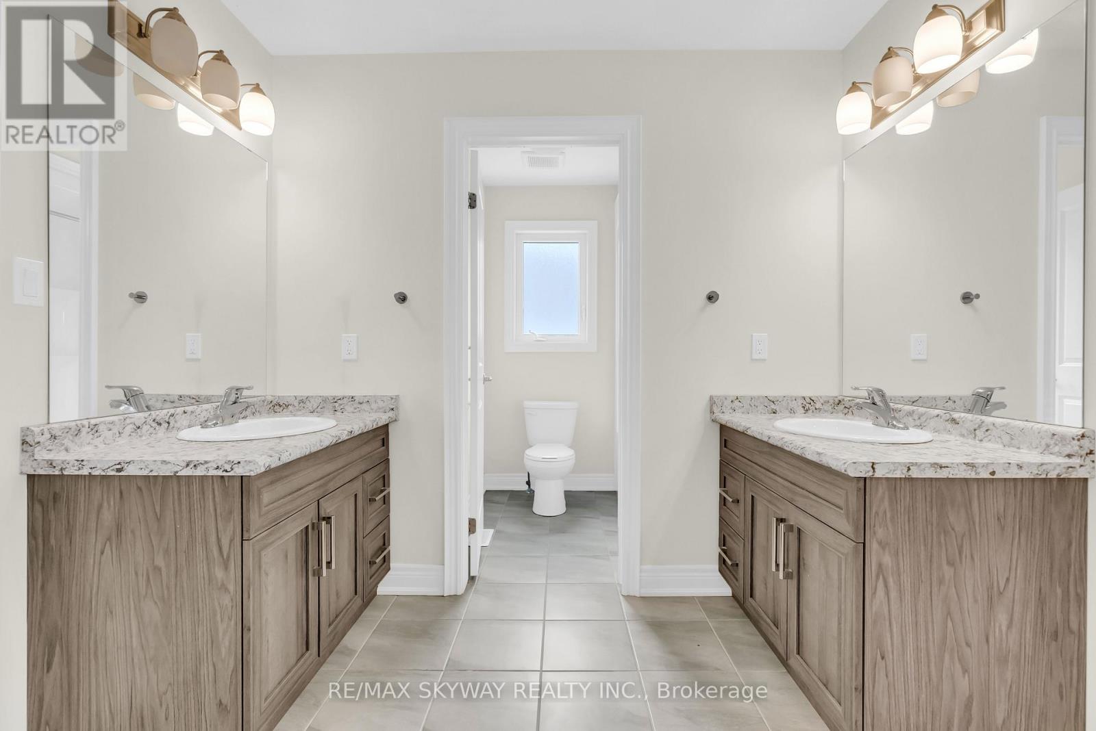 27 Monarch Street, Welland, Ontario  L3C 0E6 - Photo 32 - X12822724