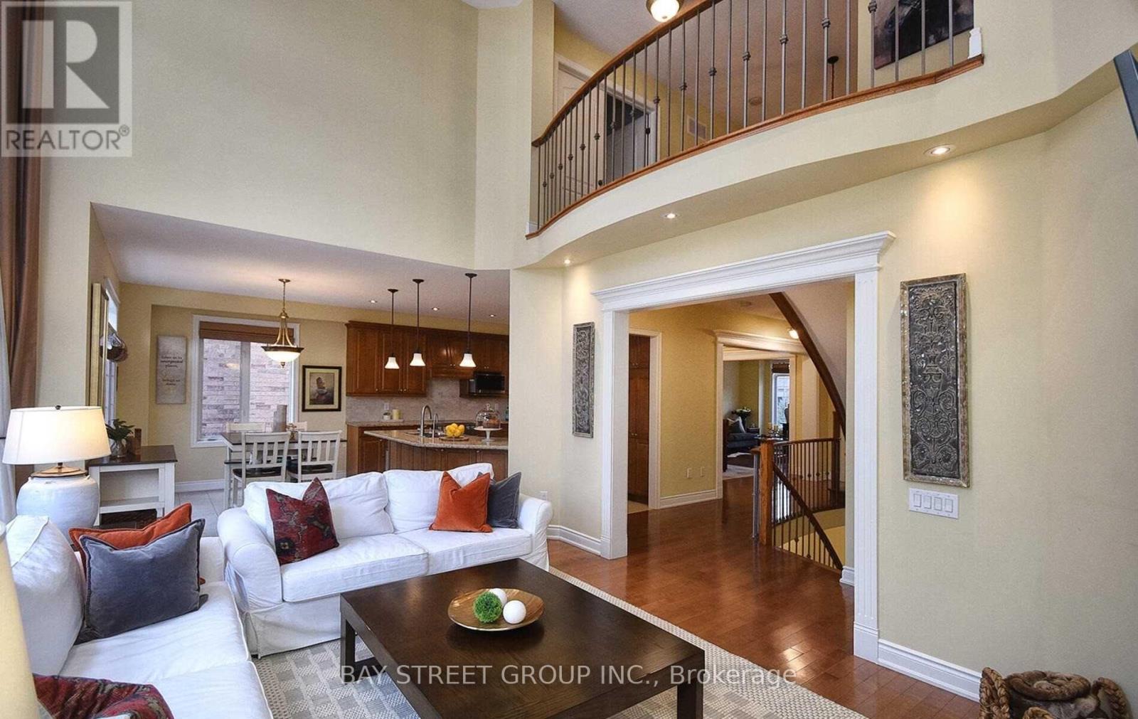 336 TURNING LEAF ROAD, Oakville, Ontario