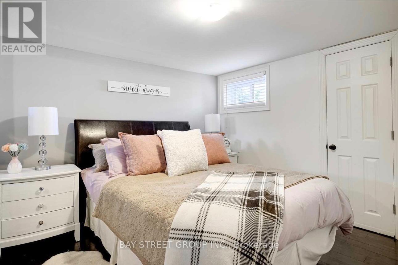 LOWER - 2048 EDINBURGH DRIVE, Burlington, Ontario