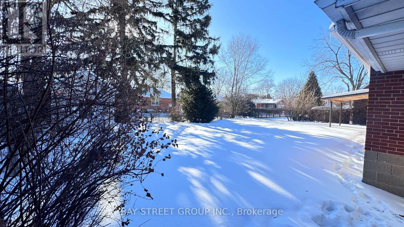 Lower - 2048 Edinburgh Drive, Burlington, Ontario  L7R 2C9 - Photo 6 - W12757800