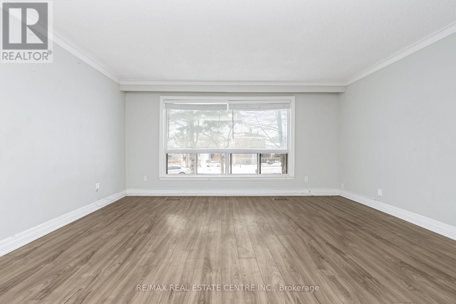 1 Stanwood Crescent, Toronto, Ontario  M9M 1Z8 - Photo 43 - W12817466