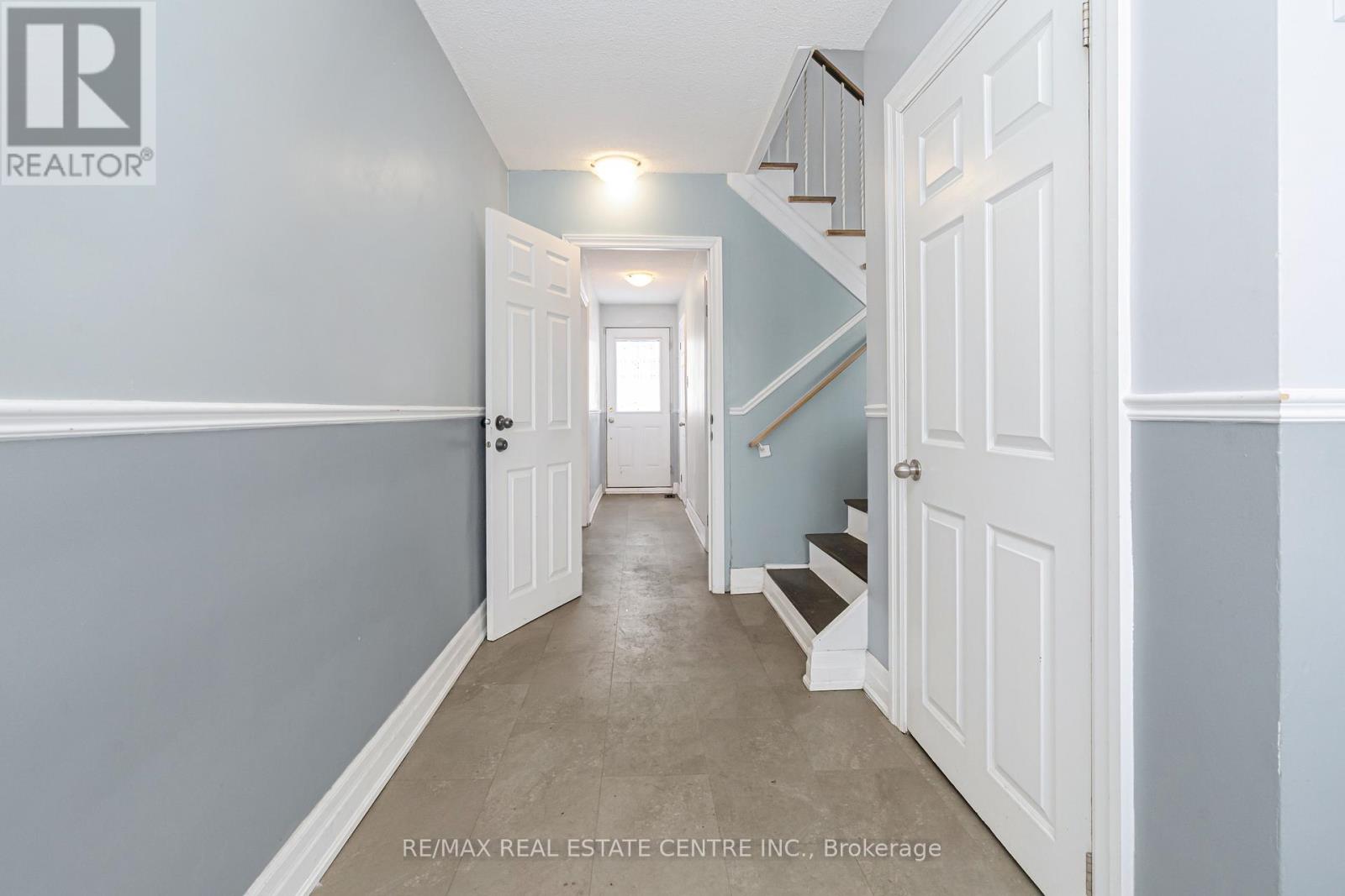 1 Stanwood Crescent, Toronto, Ontario  M9M 1Z8 - Photo 42 - W12817466