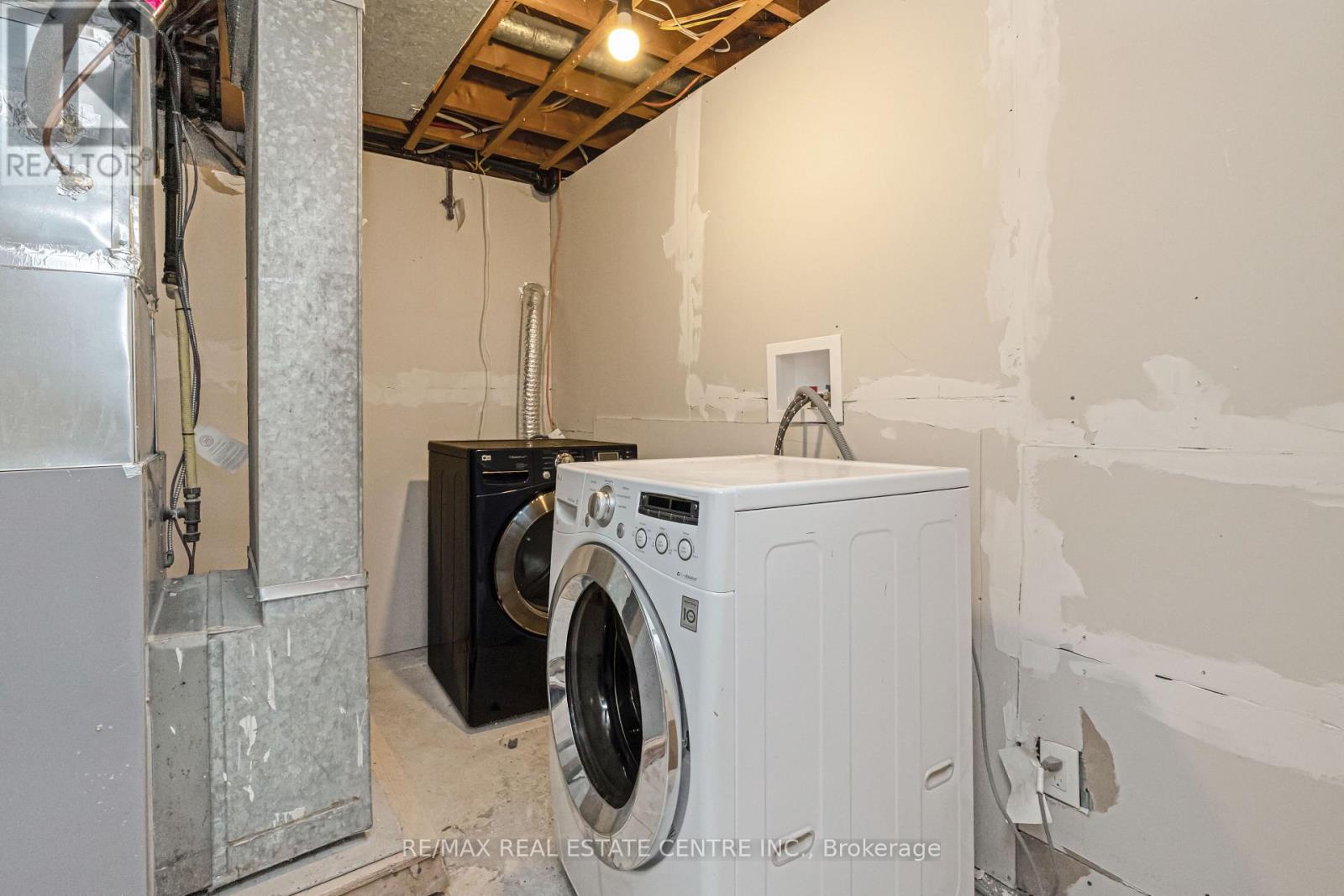 1 Stanwood Crescent, Toronto, Ontario  M9M 1Z8 - Photo 33 - W12817466