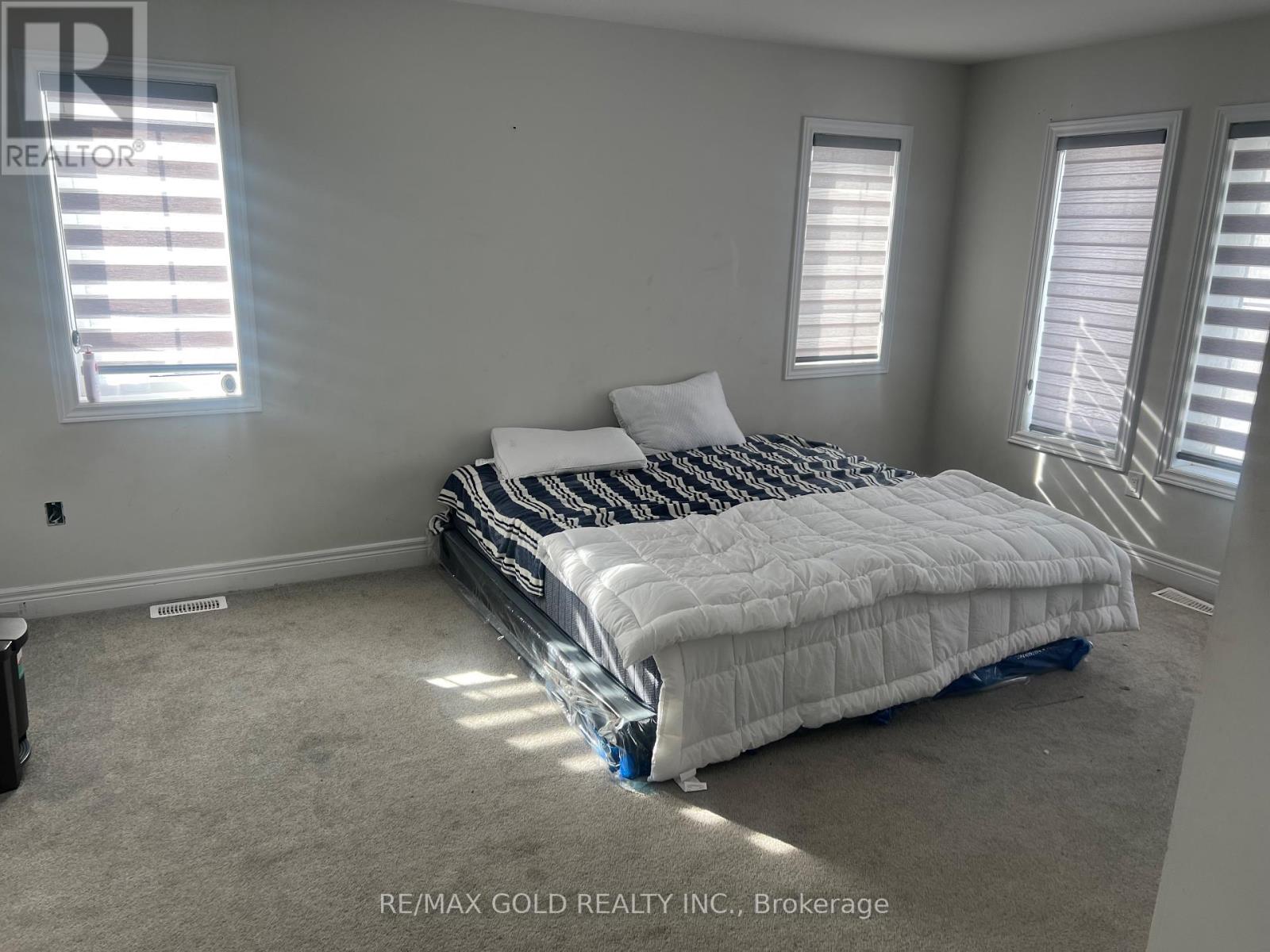 59 Grassbank Road, Brampton, Ontario  L6R 4E7 - Photo 14 - W12818218